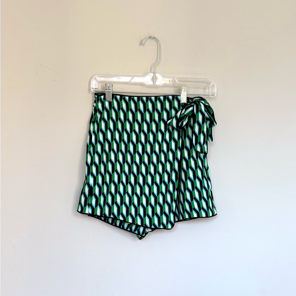 Diane Von Furstenberg for Target Black and Green Patterned Wrap Skort